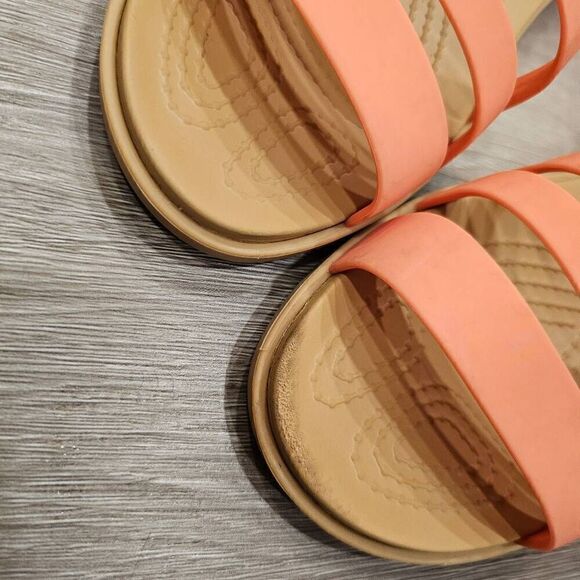 Crocs slippers Peach color flats - Picture 2 of 6